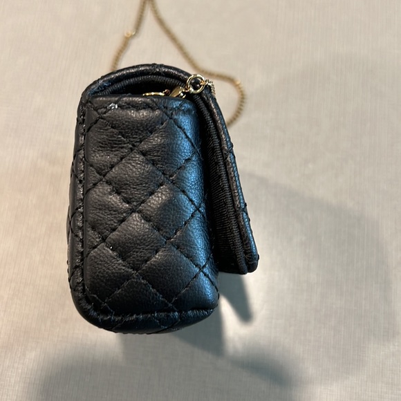 Versace AirPod Pro carrying case NWT - Picture 3 of 11